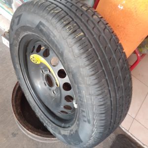 Llanta Pirelli P7 R15 Nueva