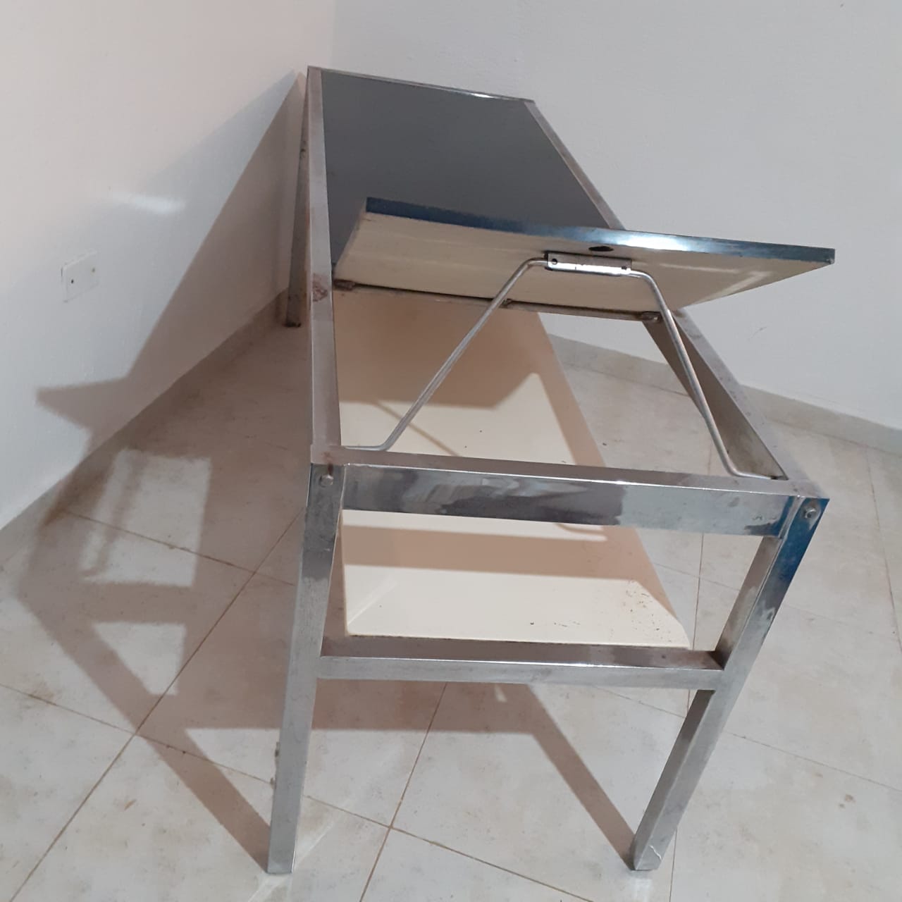 Camilla para consultorio o spa – Estructura metálica y colchón reclinable azul en Cancún - Imagen 21