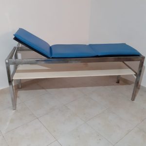 Camilla profesional para Spa o estética – Reclinable y cómoda 💆♀️ Camilla de Spa con estructura metálica y colchón azul reclinable 🌸 Camilla para tratamientos faciales y corporales – Ideal para Spa o salón de belleza Camilla profesional reclinable para masajes y estética – En excelente estado Camilla de Spa resistente y elegante – Estructura metálica con colchón azul 💙